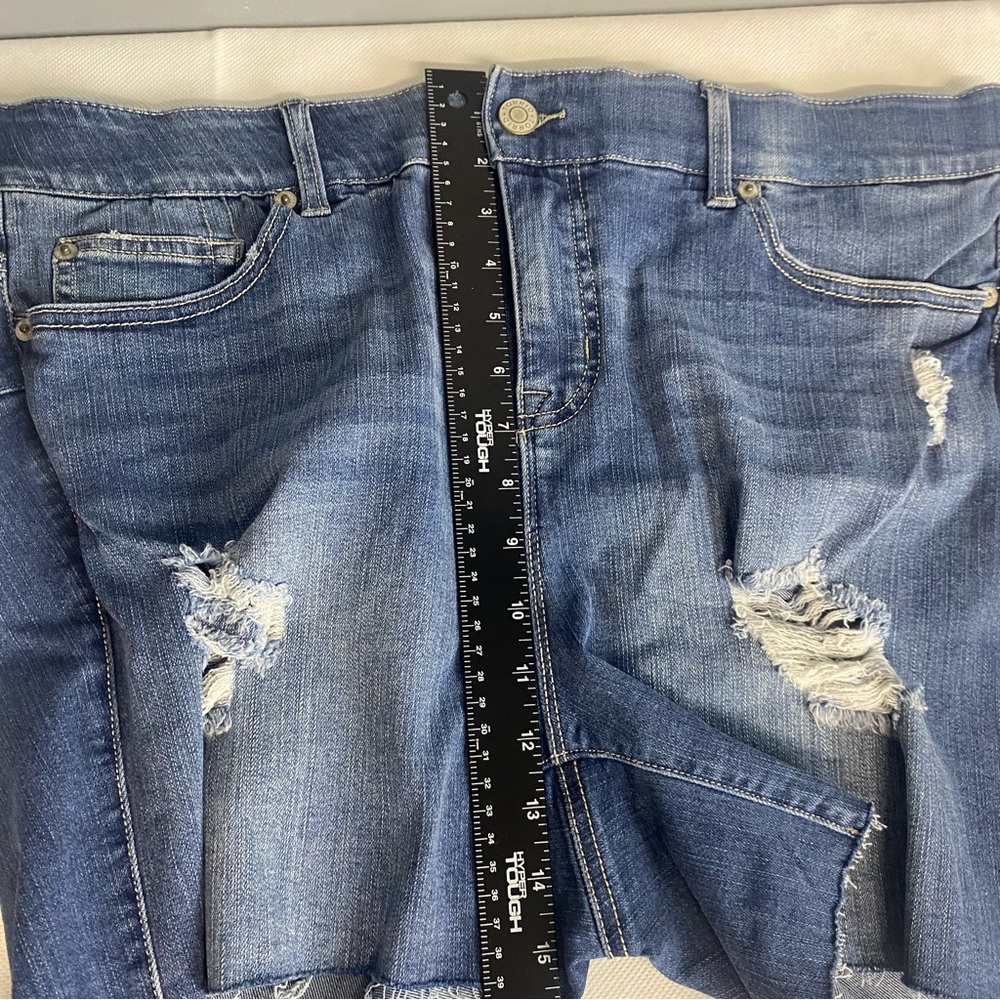 Torrid 5" Bombshell Premium Stretch High Rise Sho… - image 13